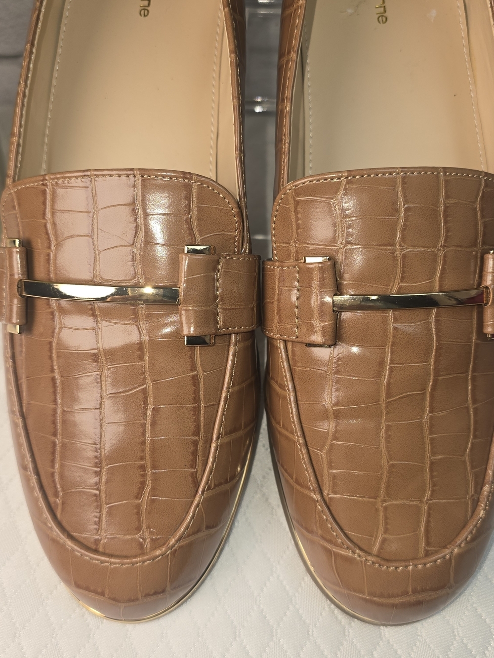 LIZ CLAIBORNE TIMES CROC-EMBOSSED LOAFERS GOLD TRIM HARDWARE SLIP ON WOMENS 10 - Picture 4 of 11